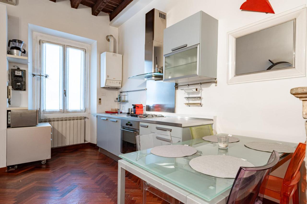 Ticinese Livings Comfy Suite - Full City Center Милано Екстериор снимка